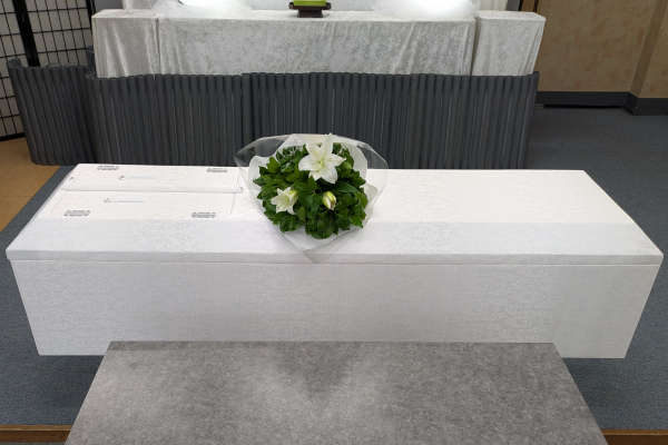 直送式：最後のお別れの様子